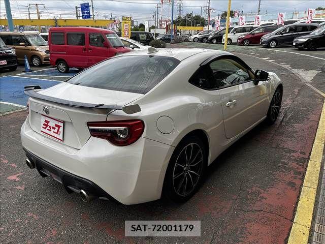 Toyota 86 2017-08 8353308-5