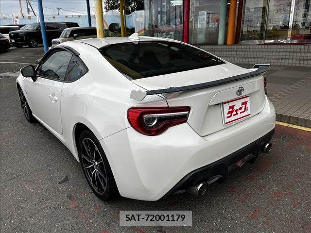 Toyota 86 2017-08 8353308-6