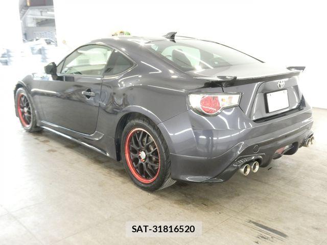 Toyota 86 2013-07 8353372-1