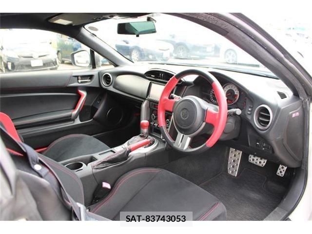 Toyota 86 2013-06 8364463-22