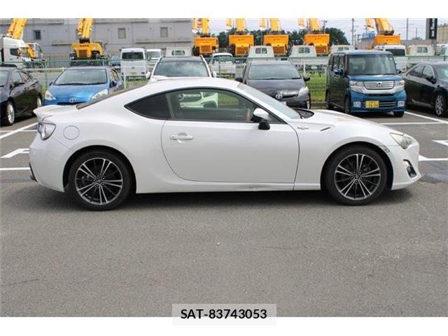 Toyota 86 2013-06 8364463-6
