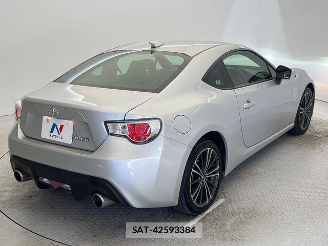 Toyota 86 2012-04 8364461-17