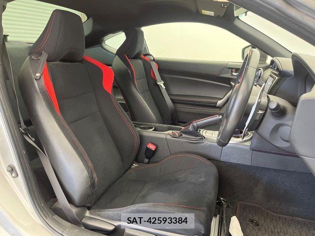 Toyota 86 2012-04 8364461-5