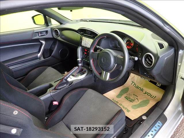 Toyota 86 2012-08 8364462-12