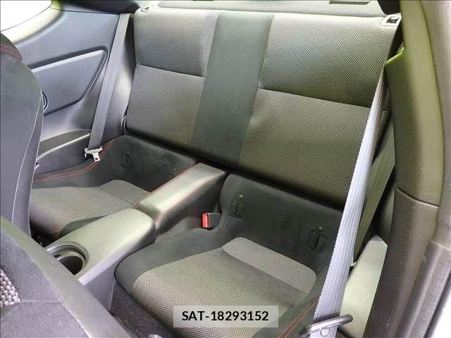 Toyota 86 2012-08 8364462-18