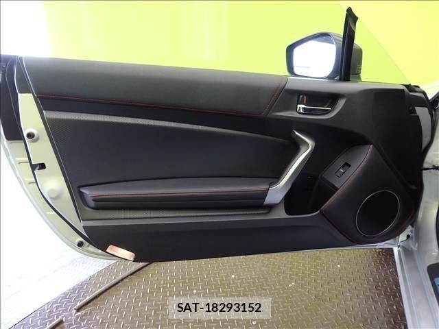 Toyota 86 2012-08 8364462-20