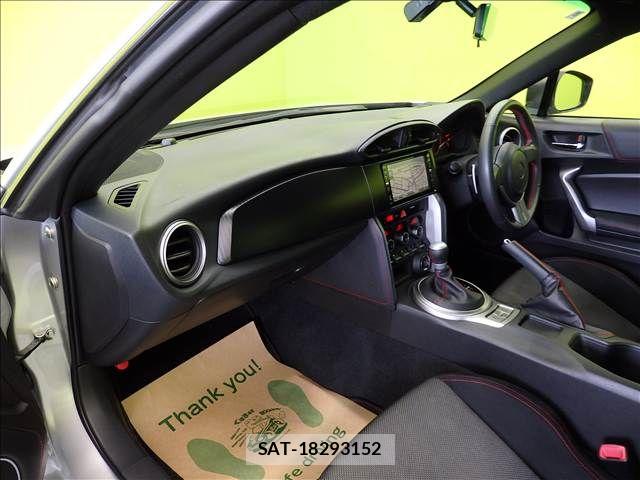 Toyota 86 2012-08 8364462-21