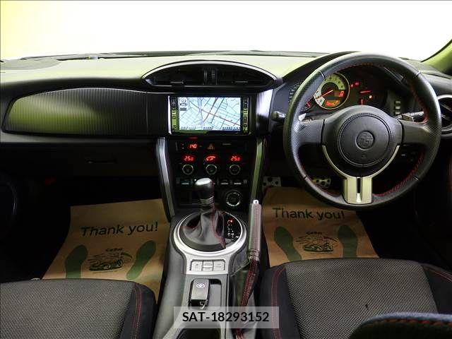 Toyota 86 2012-08 8364462-2