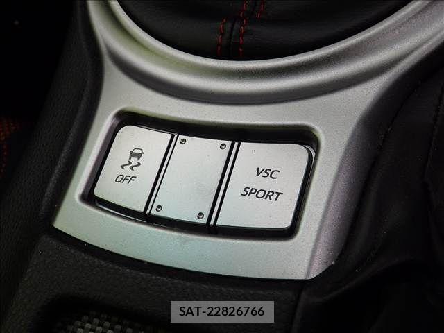 Toyota 86 2014-06 8364455-13