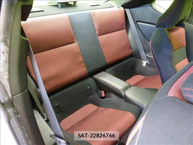 Toyota 86 2014-06 8364455-18