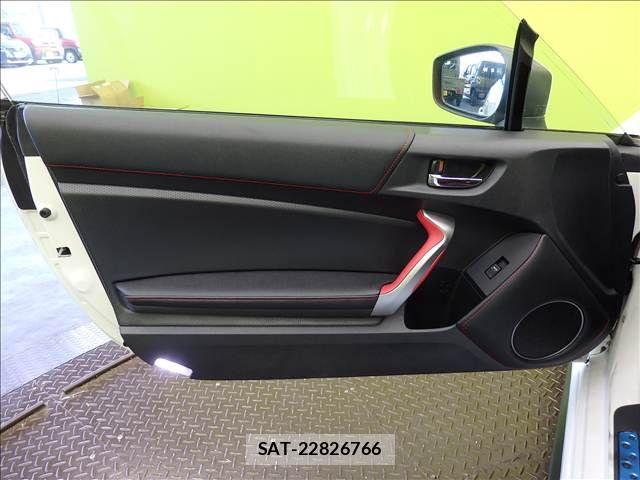 Toyota 86 2014-06 8364455-22