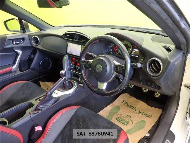 Toyota 86 2017-03 8364456-17