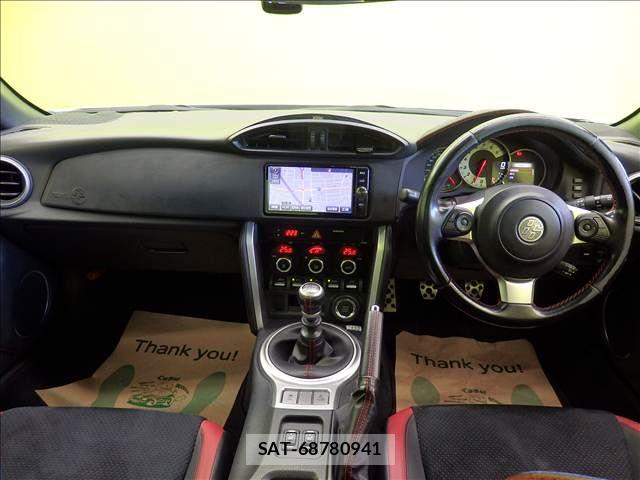 Toyota 86 2017-03 8364456-2