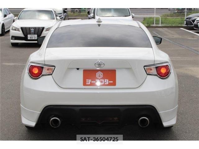 Toyota 86 2013-10 8364459-12