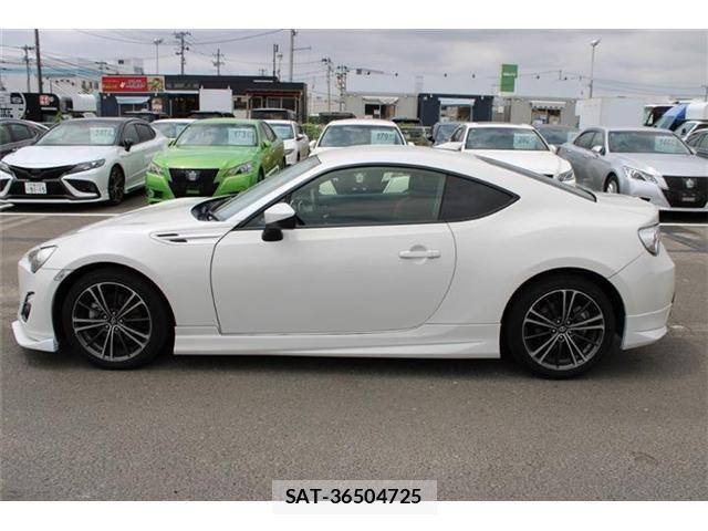 Toyota 86 2013-10 8364459-14