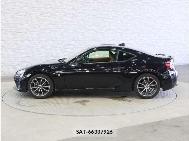 Toyota 86 2016-11 8364457-12