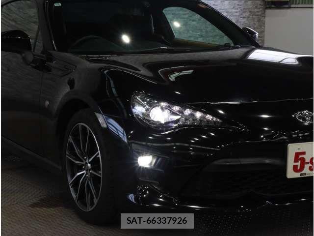 Toyota 86 2016-11 8364457-15
