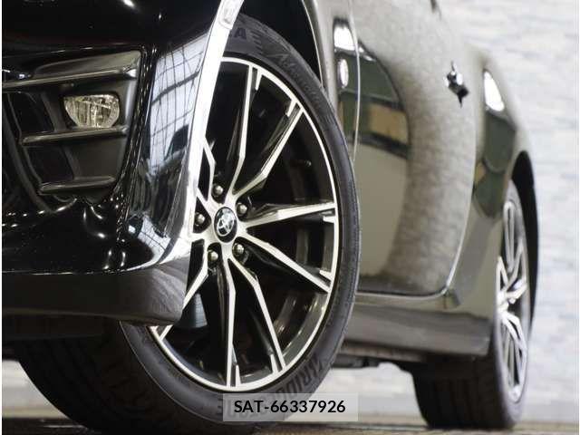 Toyota 86 2016-11 8364457-19