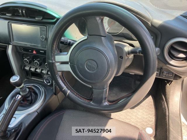 Toyota 86 2013-12 8371369-21