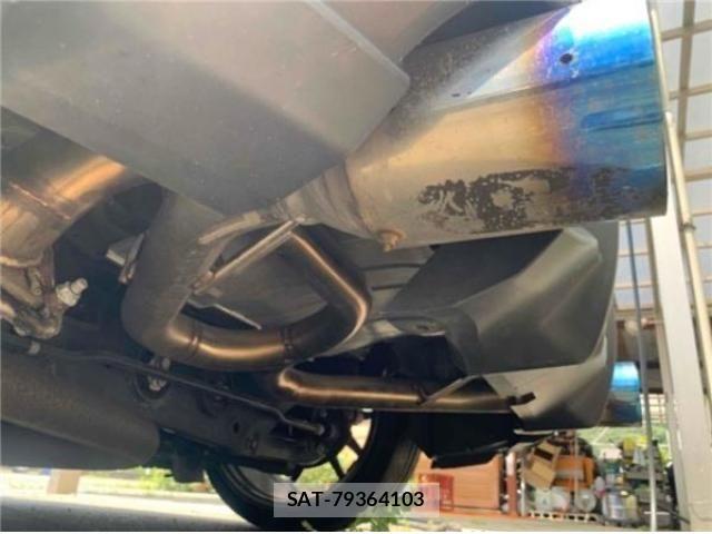 Toyota 86 2017-10 8371366-16