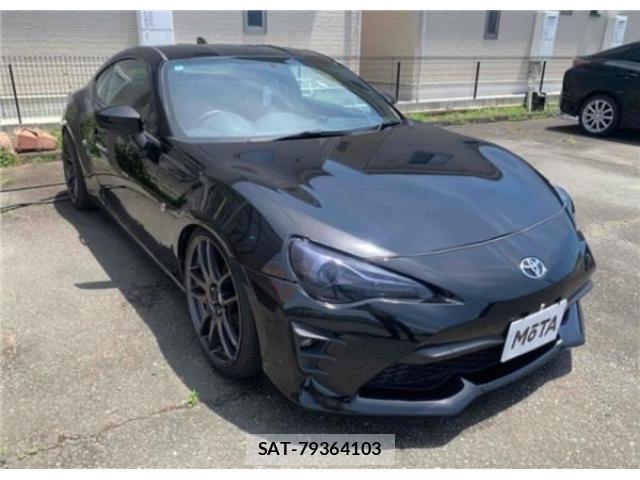 Toyota 86 2017-10 8371366-1