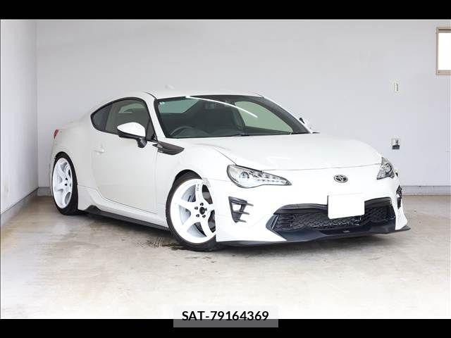 Toyota 86 2016-08 8408273-1
