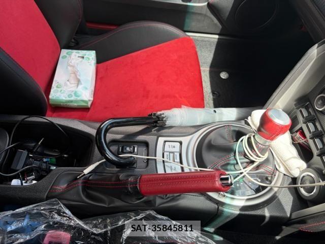 Toyota 86 2012-04 8409541-15
