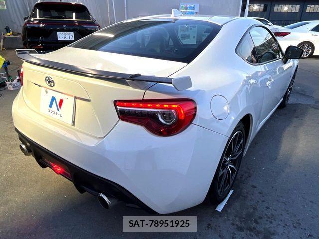 Toyota 86 2017-09 8437481-17