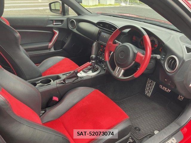 Toyota 86 2013-03 8437667-16
