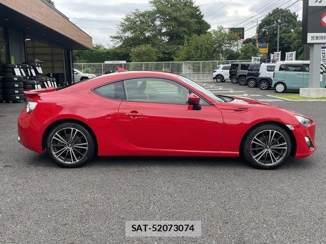 Toyota 86 2013-03 8437667-8