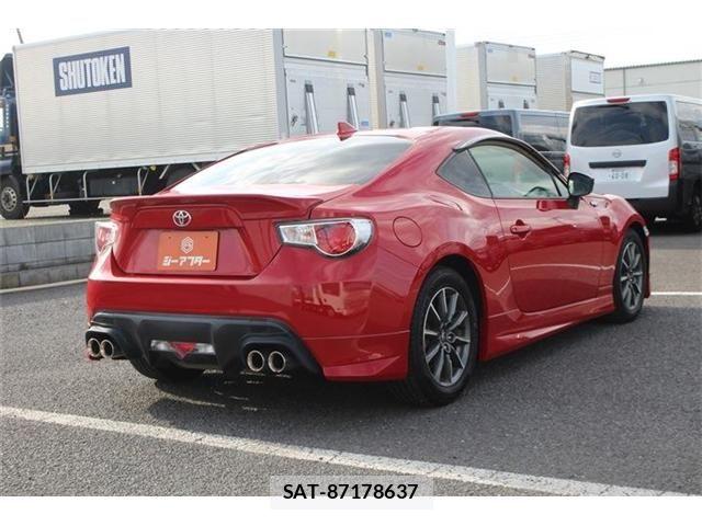Toyota 86 2015-02 8456566-13