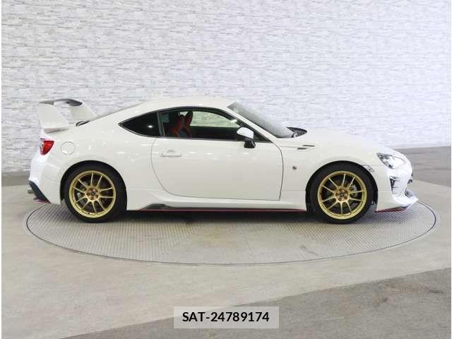 Toyota 86 2016-09 8456557-13