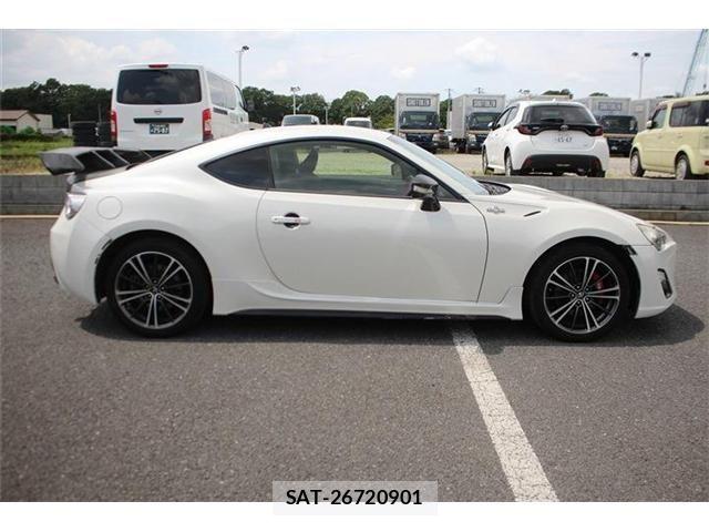 Toyota 86 2014-01 8522459-16