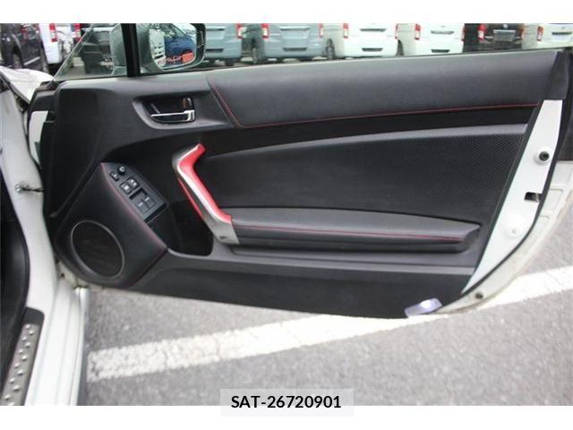 Toyota 86 2014-01 8522459-28