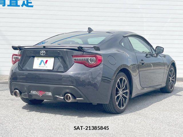 Toyota 86 2017-09 8522396-17