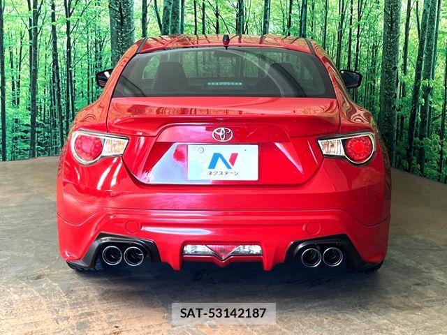 Toyota 86 2013-08 8560537-9
