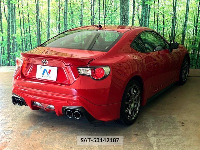 Toyota 86 2013-08 8560537-11