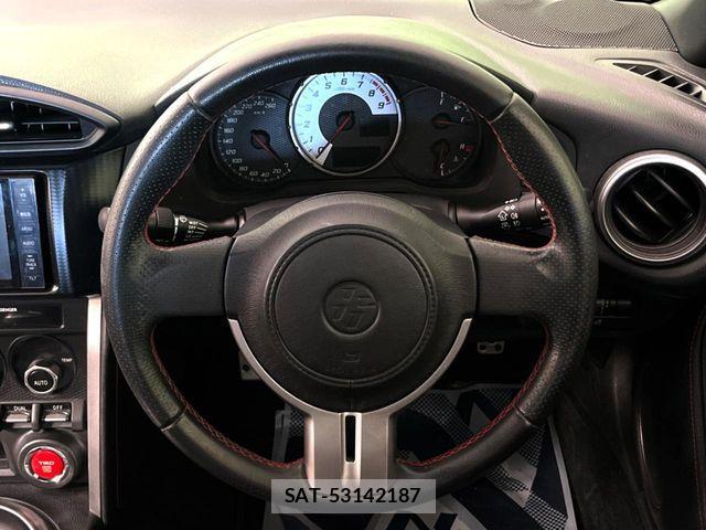 Toyota 86 2013-08 8560537-12