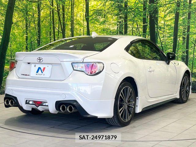 Toyota 86 2014-06 8560576-16