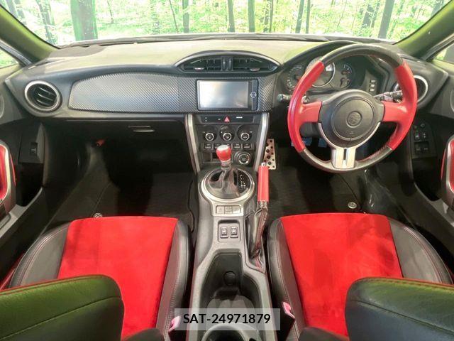 Toyota 86 2014-06 8560576-1