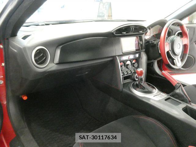 Toyota 86 2013-11 8560557-20