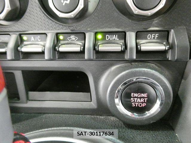 Toyota 86 2013-11 8560557-26