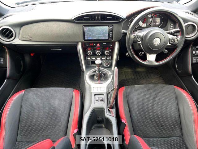 Toyota 86 2017-10 8560399-1