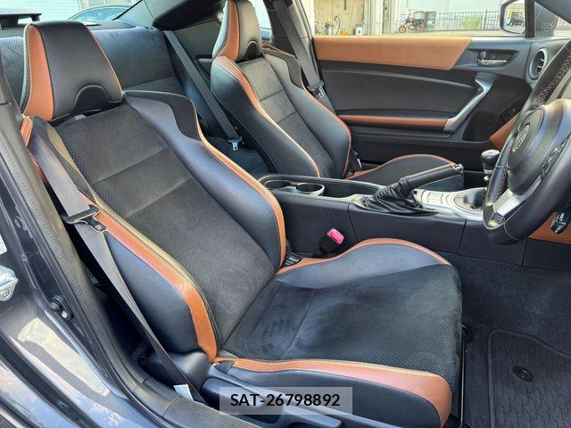 Toyota 86 2019-10 8560398-23