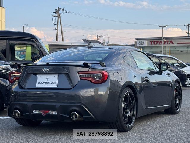 Toyota 86 2019-10 8560398-5