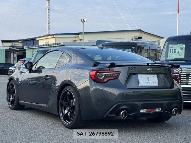 Toyota 86 2019-10 8560398-7
