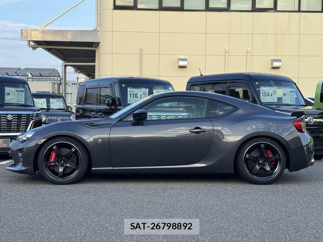 Toyota 86 2019-10 8560398-8