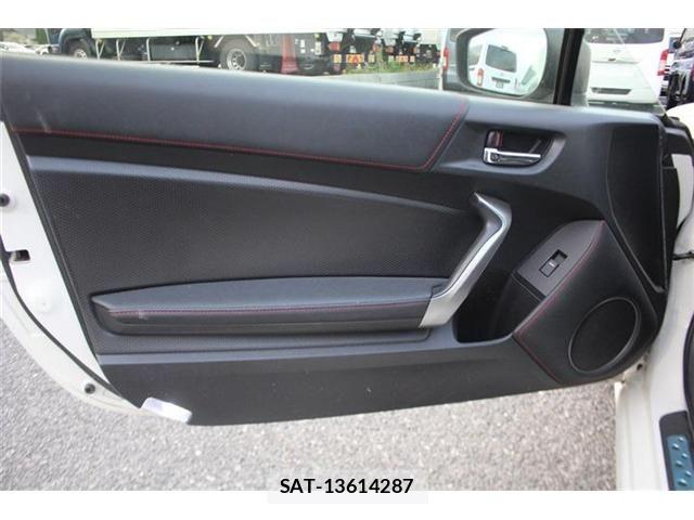 Toyota 86 2012-09 8560577-21