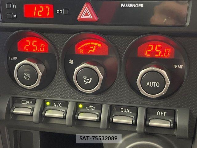 Toyota 86 2013-08 8625567-6