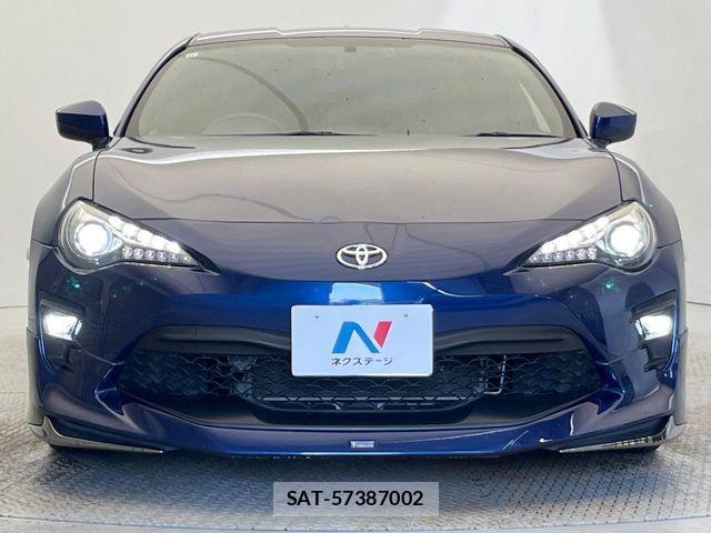 Toyota 86 2017-10 8625566-13